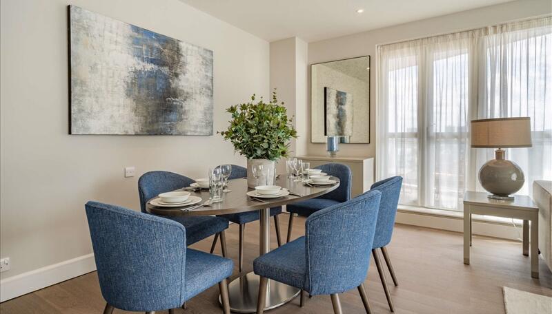 2 bed property in Westferry Circus, London
